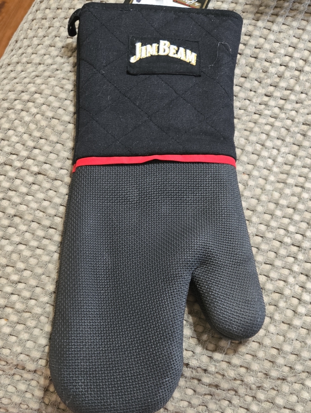 Jim Beam, Black, Heavy Duty, Heat-Resistant BBQ Oven Mitt with Red Trim